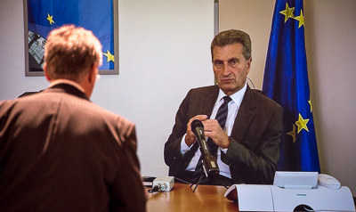 Schaltkonferenz mit Günther Oettinger